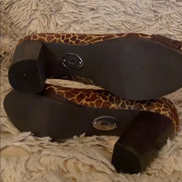 Heels - Picture 3 of 8